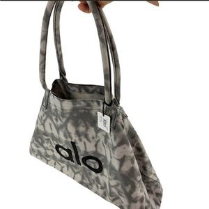 Alo Yoga Tote NWT